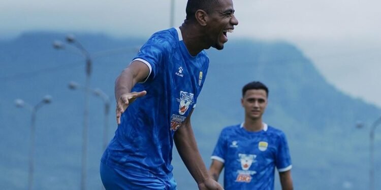 latihan Persib Bandung