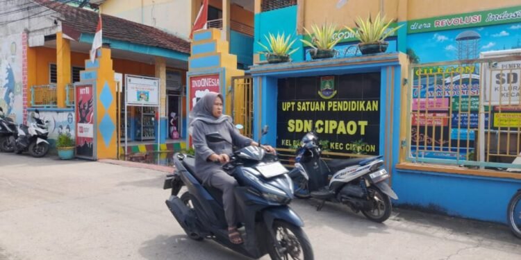 SDN Cipaot Cilegon Rawan Longsor, Butuh Relokasi Karena Buat Khawatir Siswa Saat Belajar 1 Cilegon
