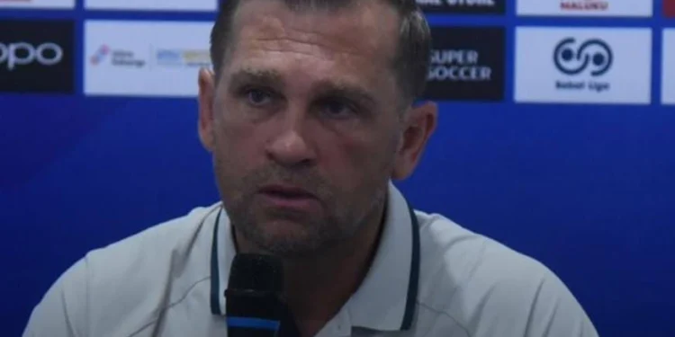 Persib Hadapi Malut United Tanpa Kehadiran Hodak, Tolic Siap Dampingi Tim 1 persib bandung