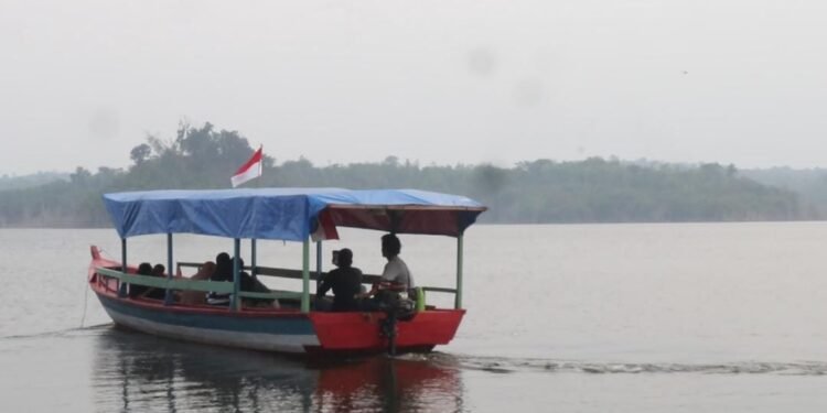 Wisata Waduk Karian, Menyusuri Cerita Kampung yang Tenggelam Untuk Pembangkit Listrik 1 waduk karian