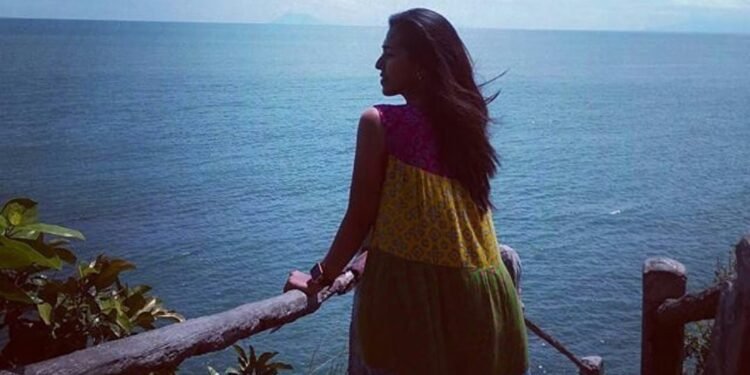 wisata karang bolong pantai anyer