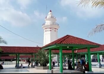 5 Tempat Wisata Religi di Banten, Sering Ramai Dikunjungi para Peziarah 7 wisata religi