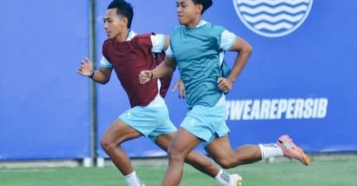 Persib Bandung vs PSBS Biak