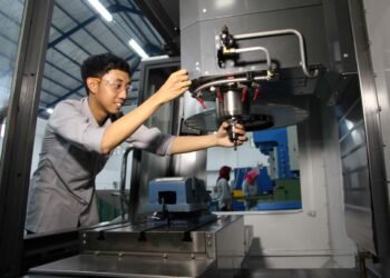 Tenaga kerja sektor industri non migas