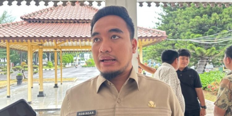 Pelantikan pejabat eselon II Pemkot Cilegon gelombang-2 tunggu aba-aba Walikota Cilegon Robinsar. (Tia/Bantenraya.com)