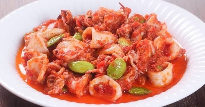 Sambal cumi pete