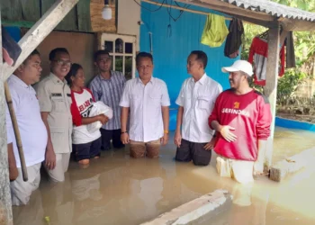 Jalankan Instruksi Prabowo Subianto, Kader Gerindra Kabupaten Serang Berjibaku di Tengah Banjir 6 Gerindra