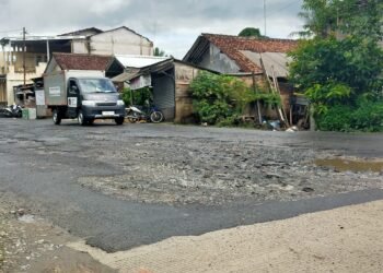 Akses Menuju Wisata Baduy Rusak Parah, Mengancam Keselamatan Pengendara 6 akses menuju wisata baduy