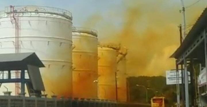 30 warga Grogol alami sesak napas akibat tangki timbun milik PT Vopak. DLH KOta Cilegon