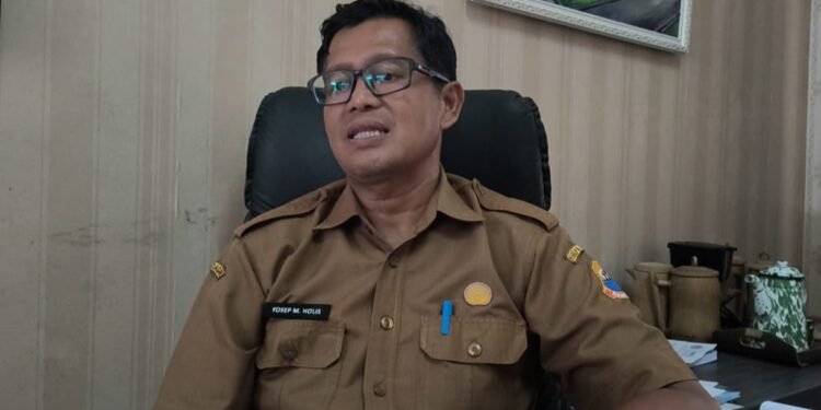 Kepala Disbudpar Lebak, Yosep M Holis saat ditemui di ruang kerjanya, Senin, 5 Januari 2026.(Aldi Setiawan/Banten Raya)