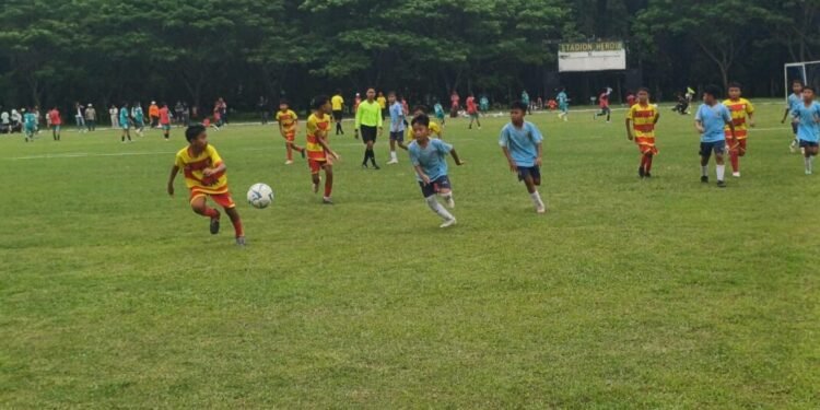 Tim Singandaru berlaga melawan Serang City beberapa waktu lalu.
