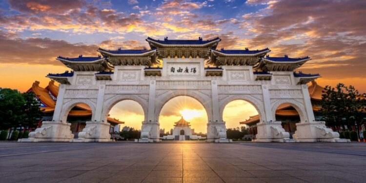 Beasiswa Taiwan: Ilustrasi beasiswa MOE untuk jenjang S1, S2, dan S3 dari pemerintah Taiwan tahun 2026/ 2027. (Freepik.com/ tawatchai07)