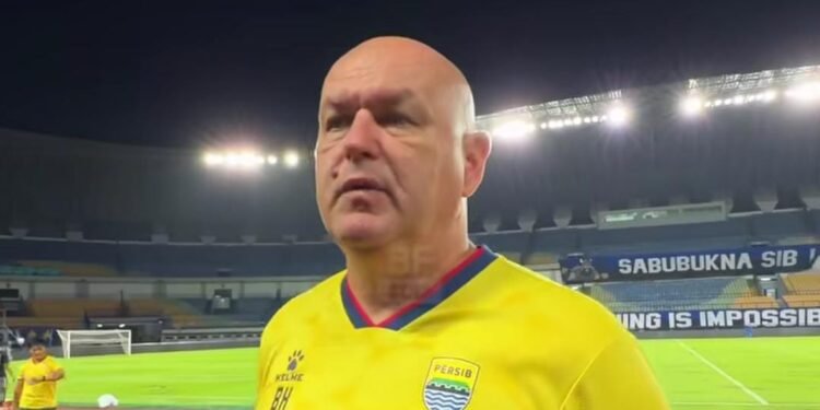 Komentar Hodak atas Kemenangan Besar Persib Bandung vs Madura United: Sangat bagus kami... 1 Bojan Hodak Pelatih Persib Bandung