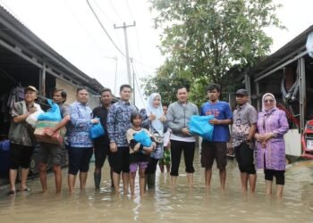 BPR Serang salurkan bantuan sembako untuk korban banjir