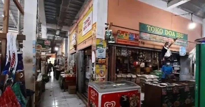 Suasana Pasar Blok F, Kota Cilegon yang akan dijadikan kawasan bebas rentenir. DisperindagKota Cilegon siapkan funding untuk pinjaman para pedagang.(Uri/Bantenraya.com)