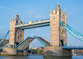 Beasiswa GREAT 2026 sediakan beasiswa S2 ke kampus top di Inggris. (Freepik.com/ vwalakte)