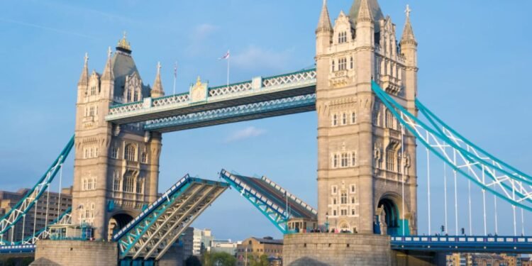 Beasiswa GREAT 2026 sediakan beasiswa S2 ke kampus top di Inggris. (Freepik.com/ vwalakte)