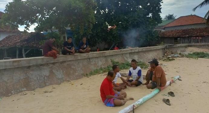 Suasana kampung pasir dan warga yang sedang beraktifitas (Jadesta kemenkraf)