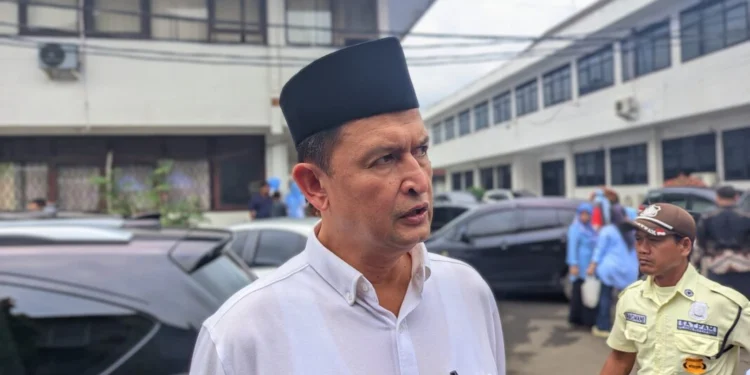 Sekretaris Daerah (Sekda) Pemkab Serang Zaldi Dhuhana saat diwawancarai wartawan, Jumat 13 Februari 2026. (Andika/bantenraya)