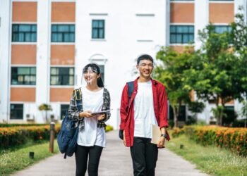 Ilustrasi mahasiswa KIP 2026. Freepik.com/ jcomp)