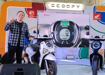Marketing Department Head Honda Banten Justie Bekti Pemana, saat meluncurkan unit kendaraan sepeda motor Honda sebagai unit yang masuk dalam program Trade in aplikasi Moski. (Raden/Banten Raya)