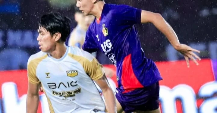 Laga Persik Kediri vs Dewa United