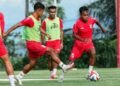 Para pemain Malut United FC berlatih jelang jamu Persijap Jepara di pekan ke-21 BRI Super League 2025-2026. (Instagram @malutunitedfc)