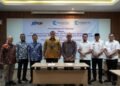 TEKEN KERJASAMA: Penandatanganan kerjasama antara PT PCM dengan PT KSP dan KBS, Rabu (25/2). (Kominfo Kota Cilegon)