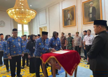Suasana pelantikan pejabat Eselon 2 menjadi Jabatan Tinggi Pratama (JPT) di lingkungan Pemkot Cilegon tanpa manajemen talenta, Rabu (4/2). (Tia/Banten Raya)