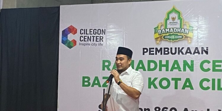  Walikota Cilegon Robinsar saat melaunching program Ramadan Ceria Cilegon Juare di CCM, Rabu (25/2). Tia/Banten Raya