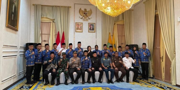 Pelantikan pejabat eselon II di lingkungan Pemkot Cilegon pada Rabu, 4 Februari 2026. (Tia/Bantenraya.com)
