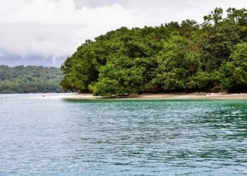 Obyek wisata Pulau Liwungan di Kecamatan Panimbang, Kabupaten Pandeglang, resmi dikerjasamakan oleh Pemkab Pandeglang kepada pihak ketiga, Minggu, 8 Februari 2026. (Kiriman Warga)