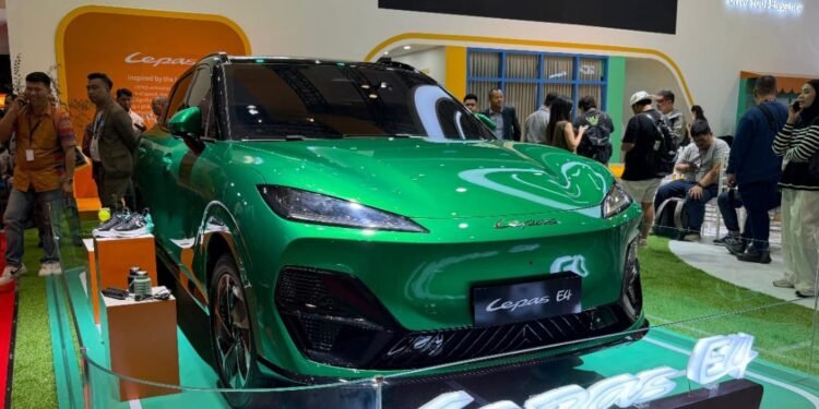 Show unit Lepas E4 di IIMS 2026, hadir pertama kali di dunia dengan tampilan modern dan sporty, Senin 9 Februari 2026. (Lepas untuk Banten Raya)