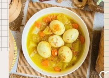 Gulai telur wortel kentang bisa jadi menu set set untuk sahur Ramadan. (Instagram/@mamiajengg)