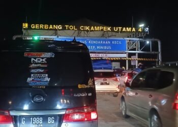 Daftar Jalan Tol dan Non Tol di Pulau Jawa yang Steril Angkutan Barang Saat Lebaran 2026 6 Ilustrasi arus mudik Lebaran 2026 di Jalan Tol Jakarta-Cikampek. (Gillang/Bantenraya.com)