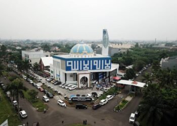 Merapat! 5 Lokasi Masjid Tangerang Raya yang Bagi-bagi Takjil Gratis di Bulan Ramadan 2026 7 Sejumlah masjid di Tangerang Raya menyediakan takjil gratis selama Ramadan. (Google Maps/Masjid Raya Rahmatan Lil'alamin)