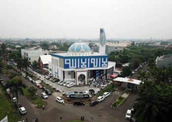 Merapat! 5 Lokasi Masjid Tangerang Raya yang Bagi-bagi Takjil Gratis di Bulan Ramadan 2026 11 Sejumlah masjid di Tangerang Raya menyediakan takjil gratis selama Ramadan. (Google Maps/Masjid Raya Rahmatan Lil'alamin)
