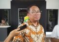 Inspektur Kota Serang Wachyu B. Kristiawan diwawancarai wartawan usai menghadiri entry meeting di Setda Pemkot Serang, Kamis 26 Februari 2026. (Dokumentasi Diskominfo Kota Serang