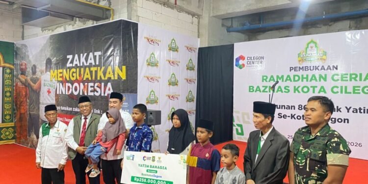 Suasana launching program Ramadan Ceria Cilegon Juare dan pemberian santunan di Cilegon Center Mall (CCM), Rabu (25/2). Tia/Banten Raya