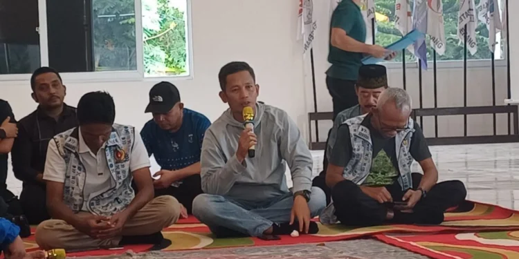 Ketua KONI Kabupaten Serang Agus Irawan memberikan sambutan saat acara buka puasa bersama.