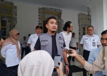 Walikota Cilegon Robinsar menyatakan anggaran THR Guru PPPK PW tetap cair dan sudah masuk APBD Parsial, Rabu 4 Maret 2026
