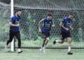 Capiton Foto Tiga pemain asing Persita Tangerang berlatih jelang jamu Madura United FC di pekan ke-25 BRI Super League 2025-2026, Sabtu 7 Maret 2026. (Instagram @persita.official)