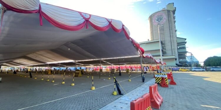 Suasana di Pelabuhan Ciwandan yang masih sepi pemudik menjelang Lebaran 2026, Jumat (13/3). Tia/Banten Raya.