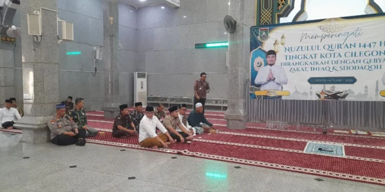 Kesra Kota Cilegon Ajukan Pencairan Honor Guru Madrasah Rp 9 Miliar 1 Walikota Cilegon hadir dalam acara Nuzulul Kuran yang diger Kersa. Dimana, ia memastikan honor-honor akan cair sebelum Ramadan, Senin (9/3). (Uri/Bantenraya)