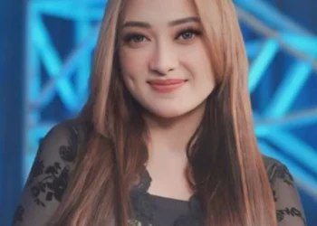 Penyanyi dangdut Shinta Arsinta