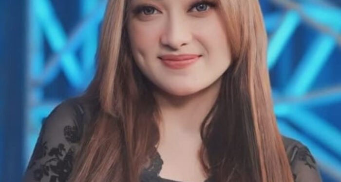 Penyanyi dangdut Shinta Arsinta