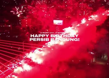 Ribuan Bobotoh rayakan HUT Persib Bandung ke-93. (Instagram@bandungfootball)