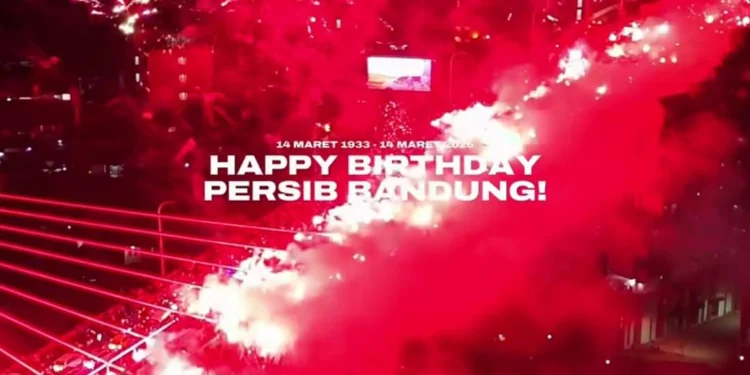 Ribuan Bobotoh rayakan HUT Persib Bandung ke-93. (Instagram@bandungfootball)