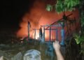 Pemilik Lagi Tertidur Lelap, Rumah Warga di Pandeglang Ludes Terbakar 2 Rumah warga di Pandeglang terbakar