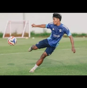 Capiton Foto Pemain PSM Makassar berlatih shooting jelang tanding lawan Malut United FC dalam laga pekan ke-25 BRI Super League 2025-2026. (Instagram @psm_makassar)